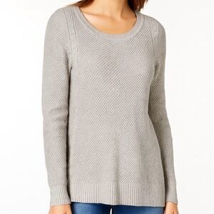 Old Navy Women's Light Gray Crew Neck Sweater